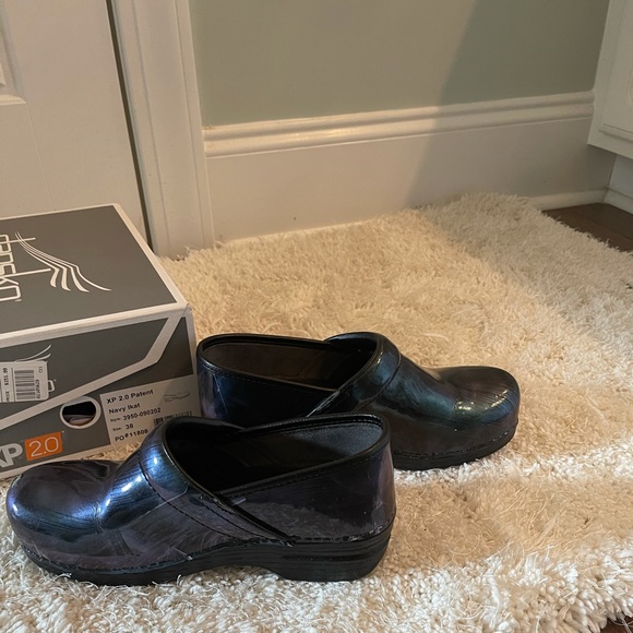 Dansko XP - Picture 2 of 3